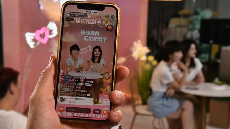 小标题：月嫂服务的重要性